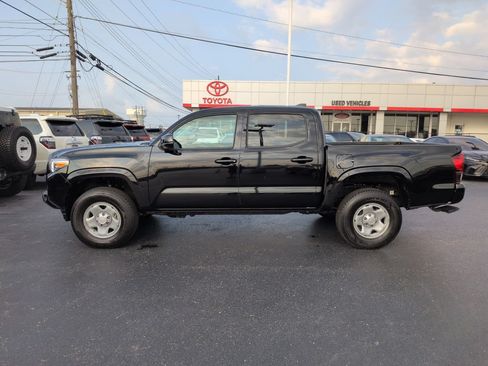 Used 2023 Toyota Tacoma SR AWD/4WD image 2