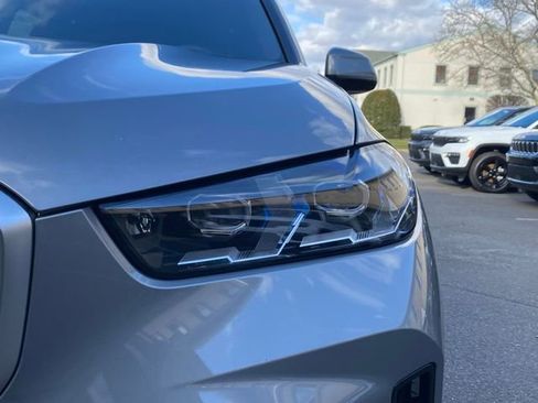 Used 2024 BMW X5 xDrive40i w/ M Sport Package image 14