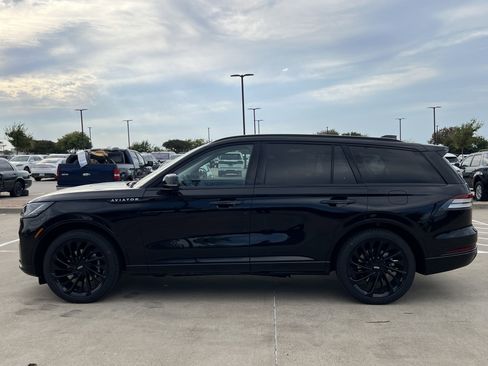 New 2025 Lincoln Aviator Reserve w/ Luxury Package image 4