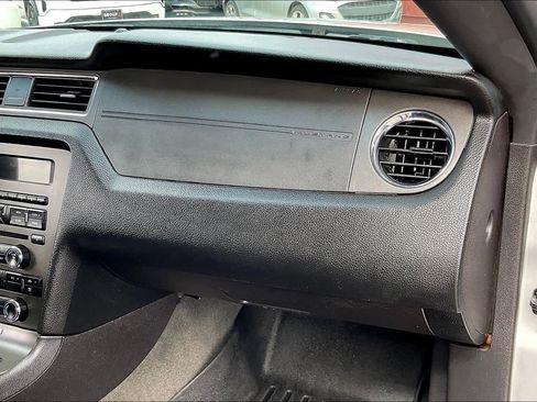 Used 2013 Ford Mustang GT image 17