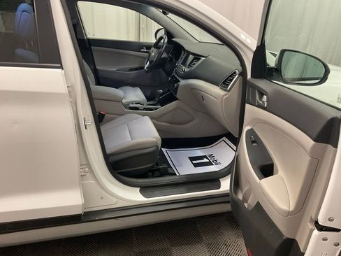 Used 2018 Hyundai Tucson Value w/ Cargo Package image 9
