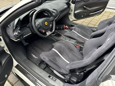 Used 2020 Ferrari 488 Pista Spider image 28