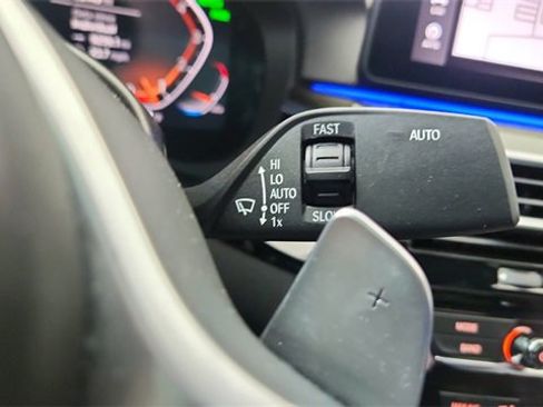 Used 2022 BMW 540i xDrive w/ Executive Package image 45