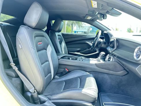 Used 2021 Chevrolet Camaro SS RWD image 16