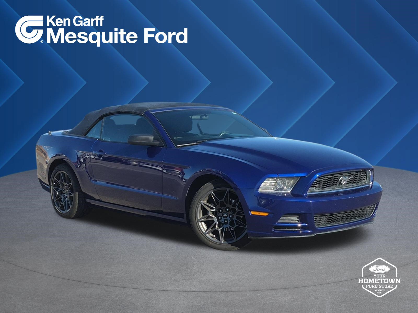 Used 2013 Ford Mustang Convertible RWD image 1