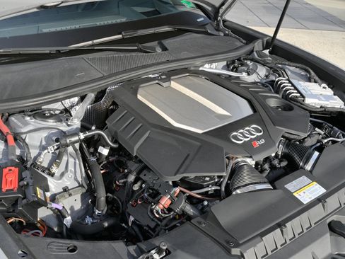 Used 2025 Audi RS 6 performance image 67