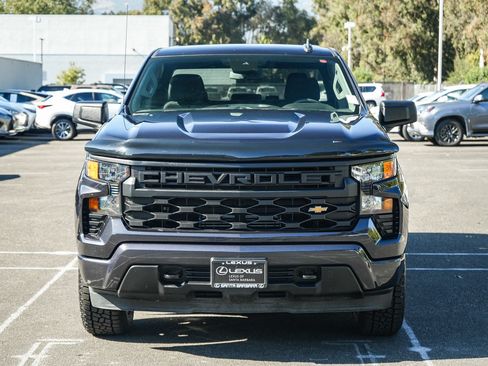 Used 2023 Chevrolet Silverado 1500 Custom RWD image 2