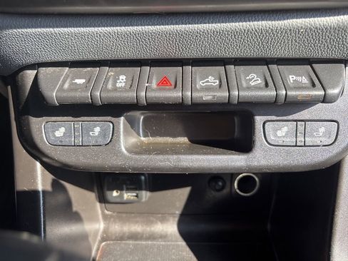 Used 2019 Chevrolet Colorado Z71 w/ LPO, Premium Interior Package image 33