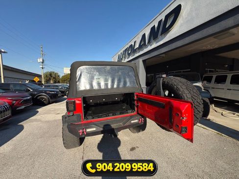 Used 2018 Jeep Wrangler Unlimited Sport AWD/4WD image 31