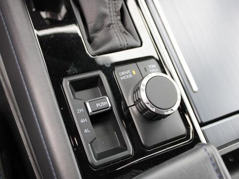 Used 2024 Toyota Tundra Platinum image 18