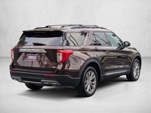 Used 2020 Ford Explorer XLT w/ Equipment Group 202A AWD/4WD image 5