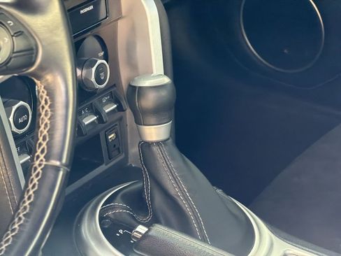 Used 2020 Toyota 86 RWD image 6