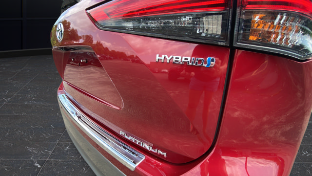 Used 2021 Toyota Highlander Platinum AWD/4WD image 33