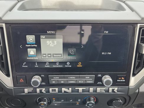 Used 2025 Nissan Frontier SV RWD image 19