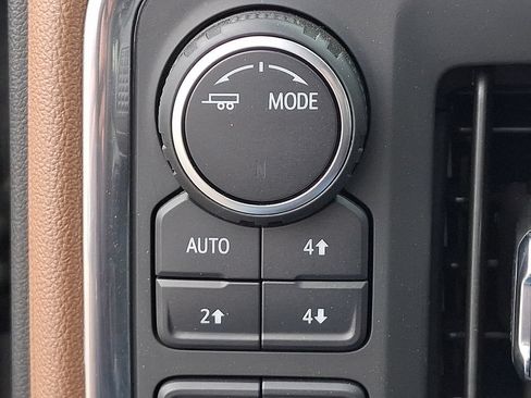 Used 2023 Chevrolet Silverado 3500 High Country AWD/4WD image 26