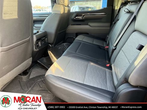 Used 2023 Chevrolet Silverado 1500 ZR2 w/ Technology Package image 13