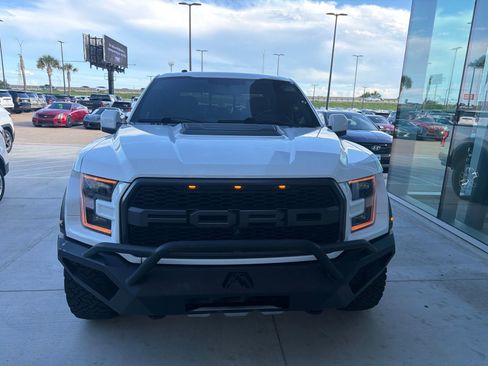 Used 2017 Ford F150 Raptor w/ Equipment Group 802A Luxury AWD/4WD image 2