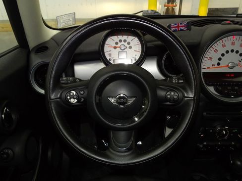 Used 2011 MINI Cooper Hardtop image 19