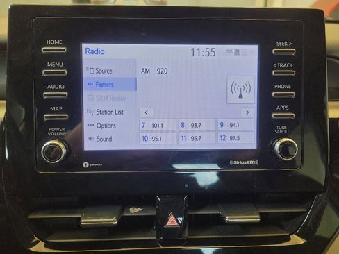 Used 2022 Toyota Camry SE image 25