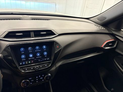Used 2021 Chevrolet TrailBlazer RS w/ Technology Package FWD image 57