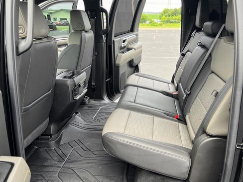 Used 2024 Chevrolet Silverado 2500 ZR2 w/ Technology Package image 21