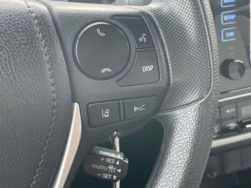 Used 2017 Toyota Corolla LE FWD image 12