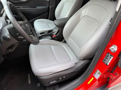 Used 2019 Hyundai Kona Limited image 10