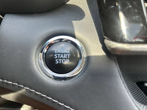 Used 2022 Toyota Highlander Platinum FWD image 29