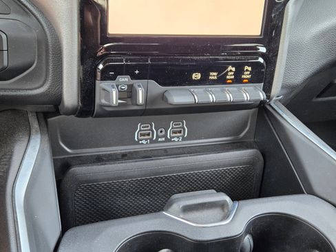 Used 2025 RAM 2500 Big Horn AWD/4WD image 28