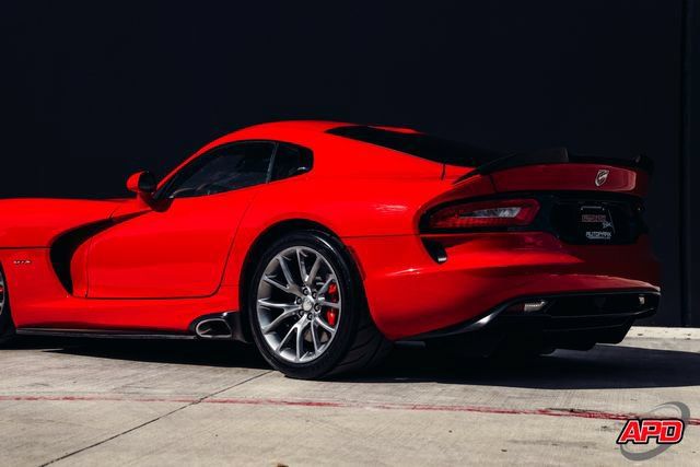 Used 2013 SRT Viper GTS w/ GTS Laguna Interior Pkg RWD image 69