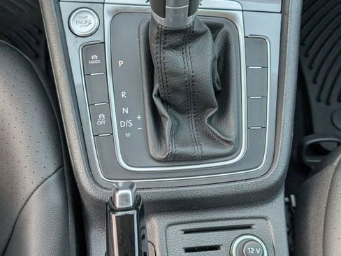 Used 2017 Volkswagen Golf Alltrack SE image 23