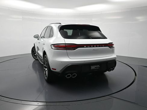 Used 2026 Porsche Macan Turbo AWD/4WD image 31