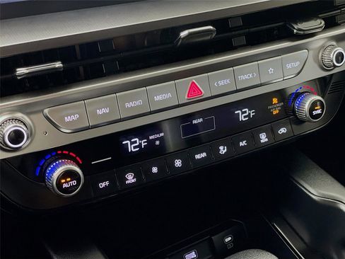 Used 2024 Kia Telluride LX image 20