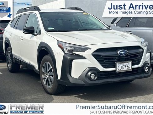 Used 2025 Subaru Outback Premium image 1