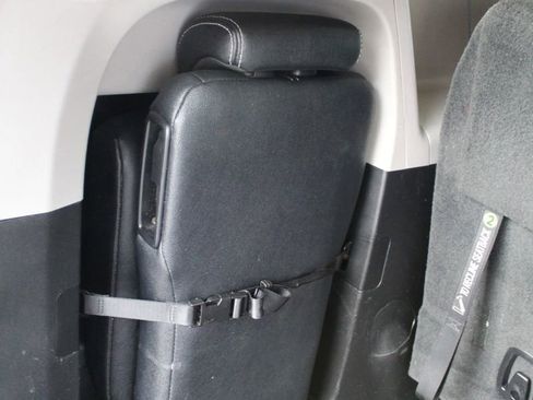 Used 2017 Toyota Sienna SE Premium image 36