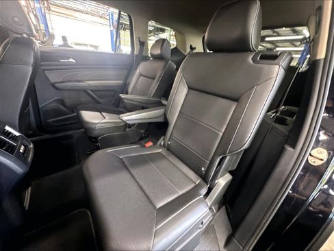 Used 2023 Volkswagen Atlas SE FWD image 25