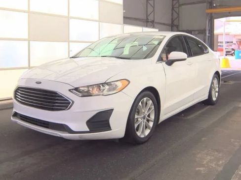 Used 2020 Ford Fusion SE FWD image 1