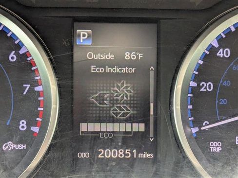 Used 2017 Toyota Highlander LE FWD image 9