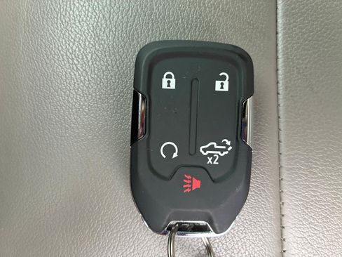 Used 2020 Chevrolet Silverado 1500 RST AWD/4WD image 30