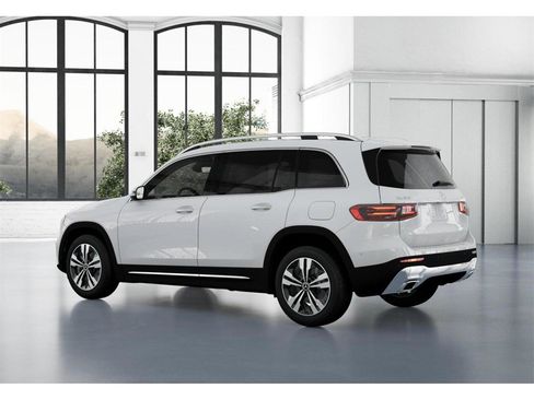 New 2025 Mercedes-Benz GLB 250 4MATIC image 30