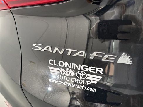 Used 2020 Hyundai Santa Fe Limited image 11