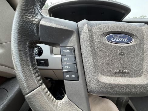 Used 2010 Ford F150 Lariat AWD/4WD image 23