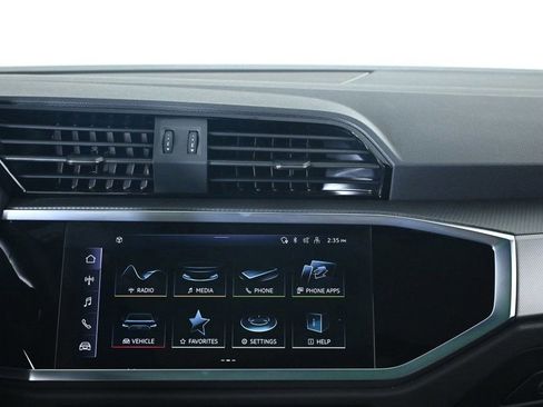Certified 2025 Audi Q3 2.0T Premium w/ Convenience Package image 13