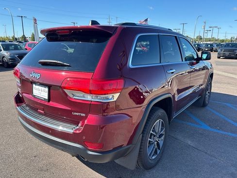 Used 2017 Jeep Grand Cherokee Limited AWD/4WD image 5