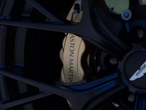 Used 2025 Aston Martin DB12 Convertible RWD image 15