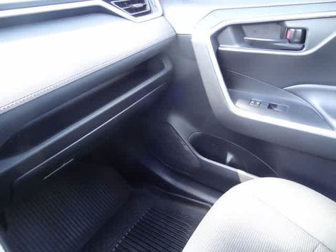 Used 2023 Toyota RAV4 LE AWD/4WD image 26