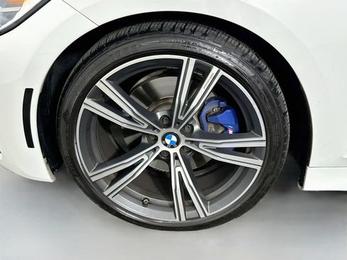 Used 2021 BMW 330i Sedan w/ M Sport Package RWD image 31