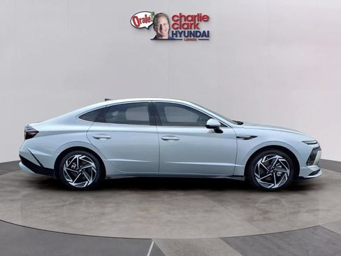 Certified 2024 Hyundai Sonata SEL w/ Convenience Package FWD image 6