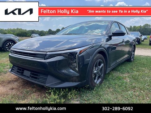 Used 2025 Kia K4 FWD image 1