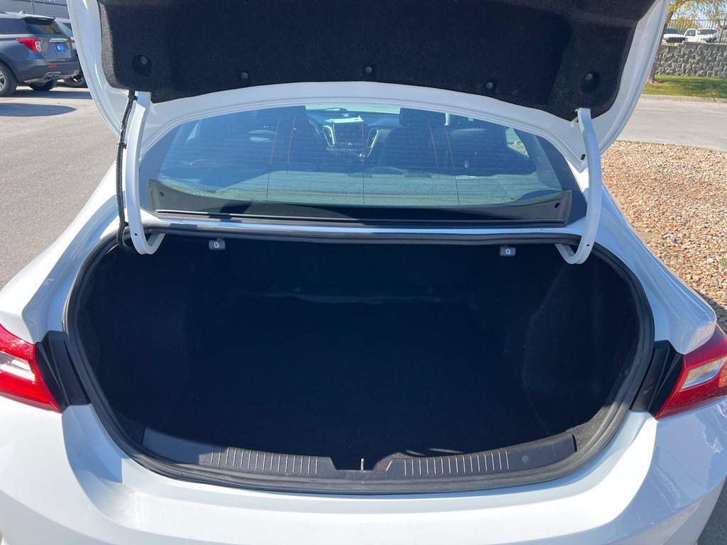 Used 2022 Chevrolet Malibu LS FWD image 22